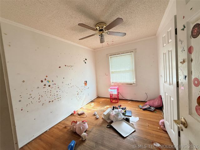 4825 S Lawton Avenue, Tulsa, OK 74107