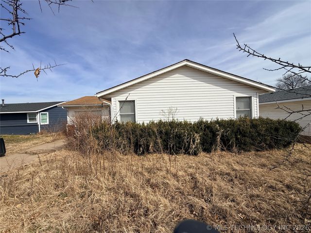 4825 S Lawton Avenue, Tulsa, OK 74107