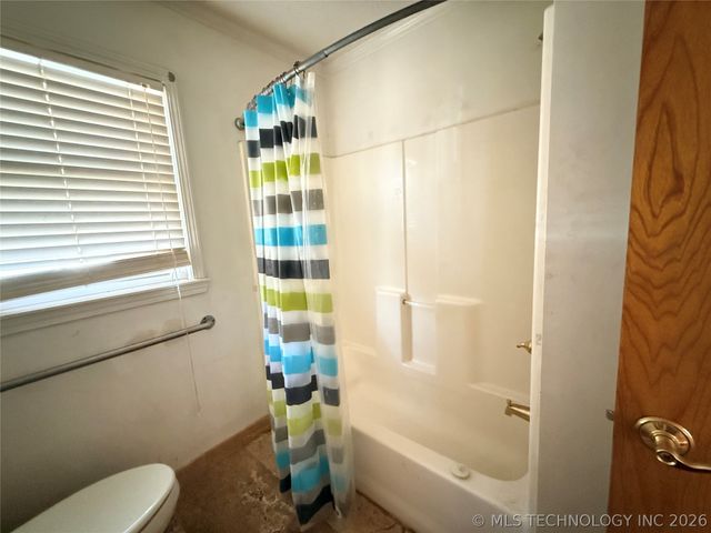 4825 S Lawton Avenue, Tulsa, OK 74107