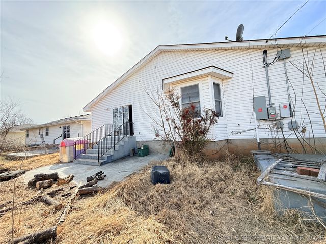 4825 S Lawton Avenue, Tulsa, OK 74107