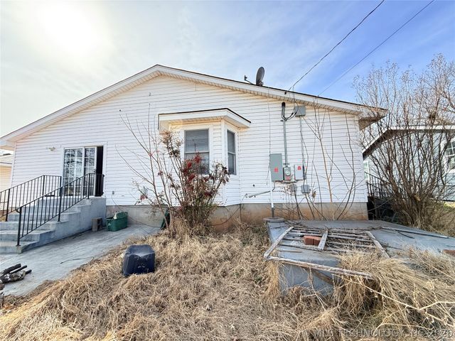 4825 S Lawton Avenue, Tulsa, OK 74107