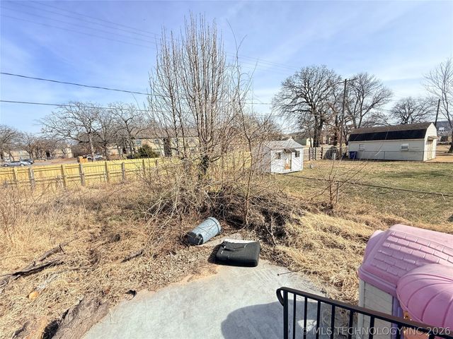 4825 S Lawton Avenue, Tulsa, OK 74107