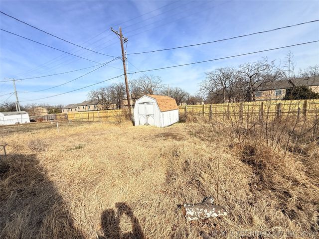 4825 S Lawton Avenue, Tulsa, OK 74107