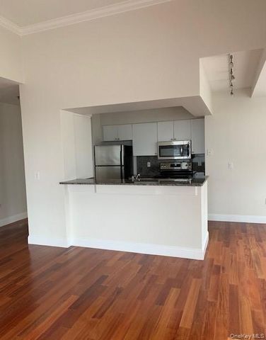 100 New Roc City Place 204, New Rochelle, NY 10801