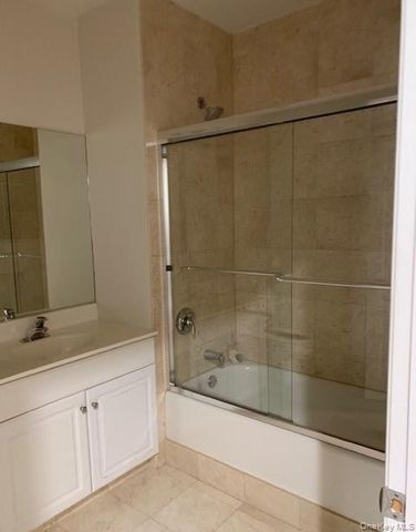100 New Roc City Place 204, New Rochelle, NY 10801