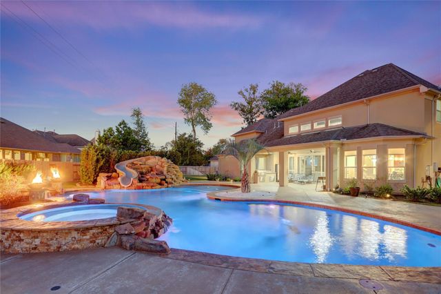 14 Pravia Path Drive, Missouri City, TX 77459