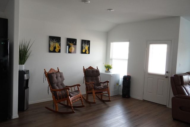 231 Milliner LOOP, Hutto, TX 78634