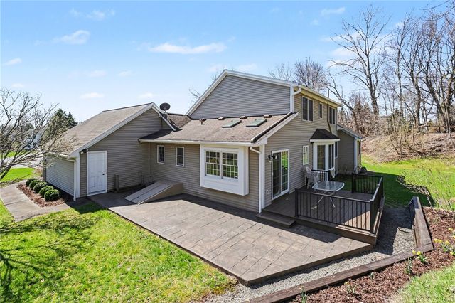 158 Eaglesfield Way, Perinton, NY 14450