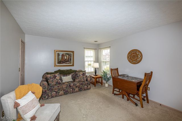 1055 North Jefferson Street B, Medina, OH 44256