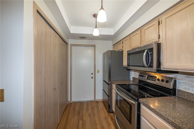 1055 North Jefferson Street B, Medina, OH 44256