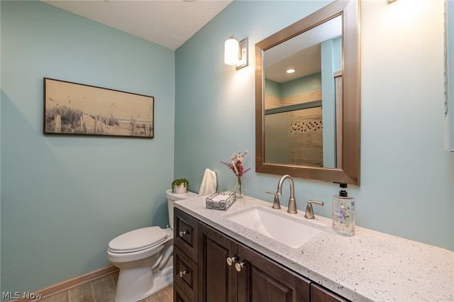 1055 North Jefferson Street B, Medina, OH 44256