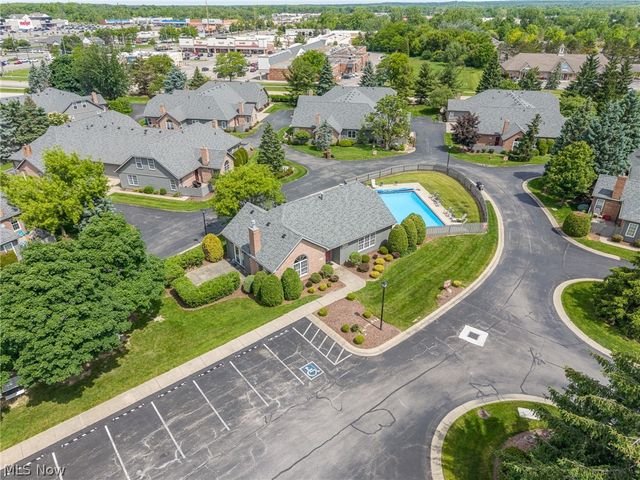 1055 North Jefferson Street B, Medina, OH 44256