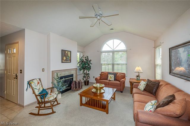 1055 North Jefferson Street B, Medina, OH 44256