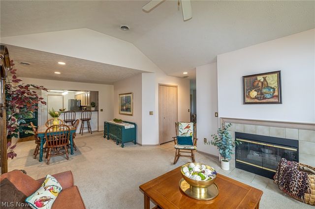 1055 North Jefferson Street B, Medina, OH 44256