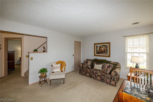 1055 North Jefferson Street B, Medina, OH 44256