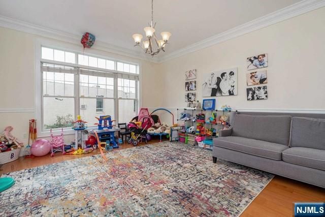 25 E Linden Avenue, Englewood, NJ 07631