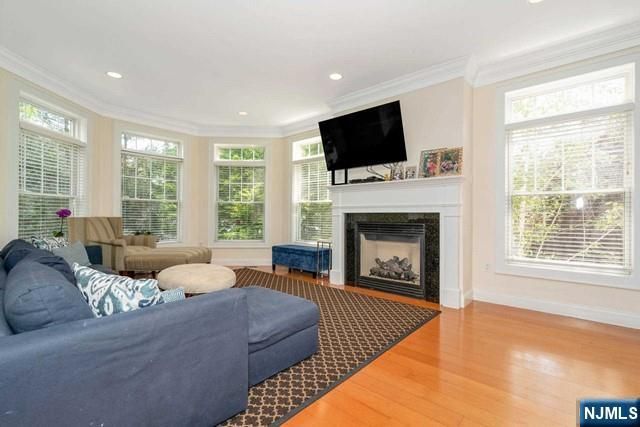 25 E Linden Avenue, Englewood, NJ 07631