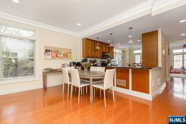 25 E Linden Avenue, Englewood, NJ 07631