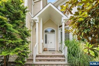 25 E Linden Avenue, Englewood, NJ 07631