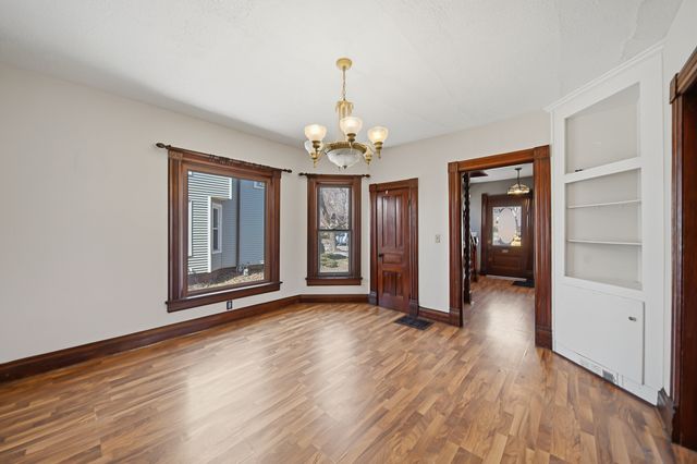 304 W Chamberlin Street, Dixon, IL 61021