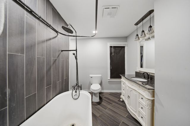 304 W Chamberlin Street, Dixon, IL 61021