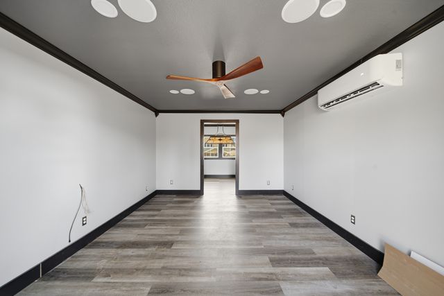 304 W Chamberlin Street, Dixon, IL 61021