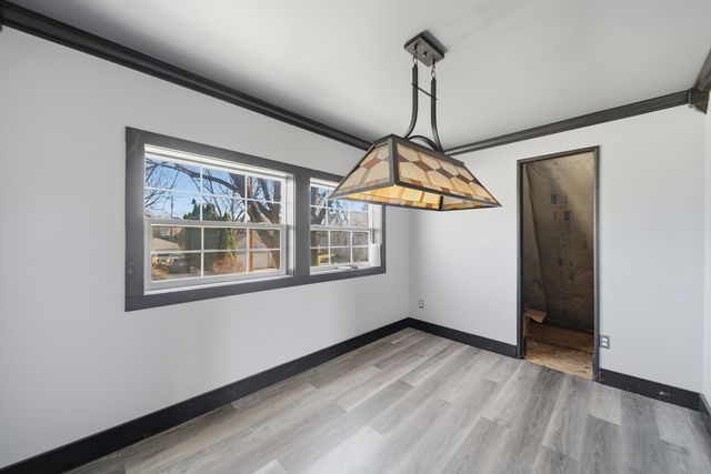 304 W Chamberlin Street, Dixon, IL 61021