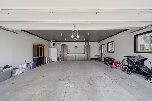 304 W Chamberlin Street, Dixon, IL 61021