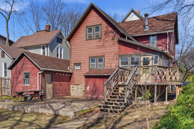 304 W Chamberlin Street, Dixon, IL 61021