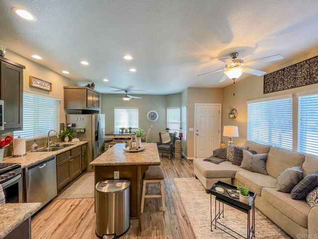 8545 Mission Gorge Rd Spc 211, Santee, CA 92071