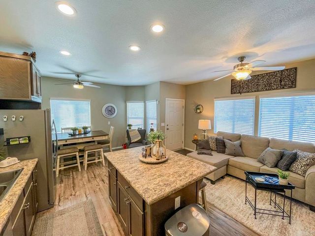 8545 Mission Gorge Rd Spc 211, Santee, CA 92071