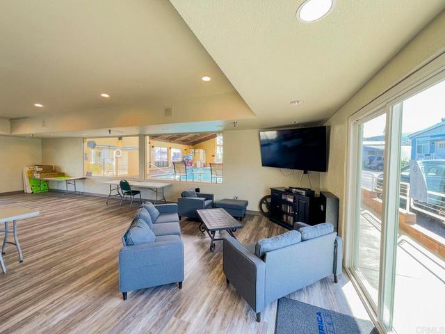 8545 Mission Gorge Rd Spc 211, Santee, CA 92071