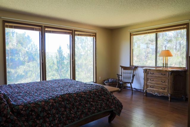 16905 N Mockingbird Ct, Nine Mile Falls, WA 99026