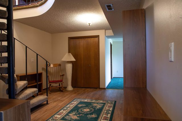 16905 N Mockingbird Ct, Nine Mile Falls, WA 99026