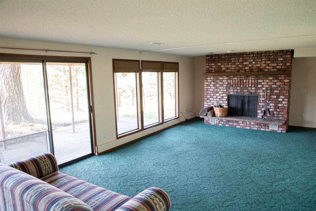 16905 N Mockingbird Ct, Nine Mile Falls, WA 99026
