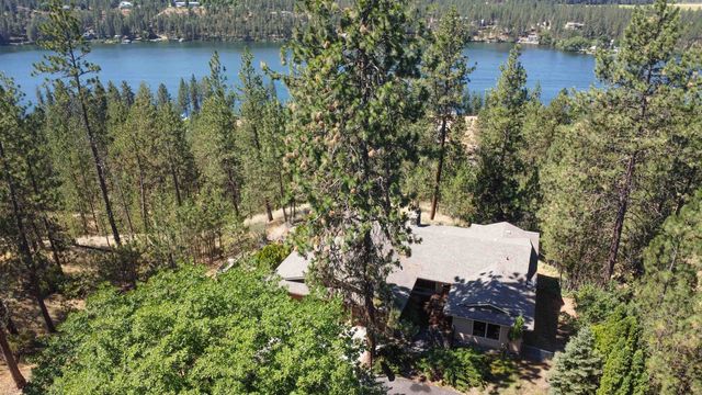 16905 N Mockingbird Ct, Nine Mile Falls, WA 99026