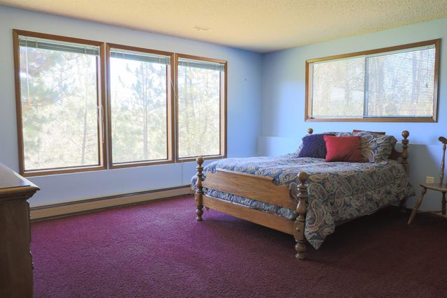 16905 N Mockingbird Ct, Nine Mile Falls, WA 99026