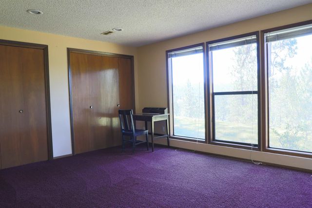 16905 N Mockingbird Ct, Nine Mile Falls, WA 99026