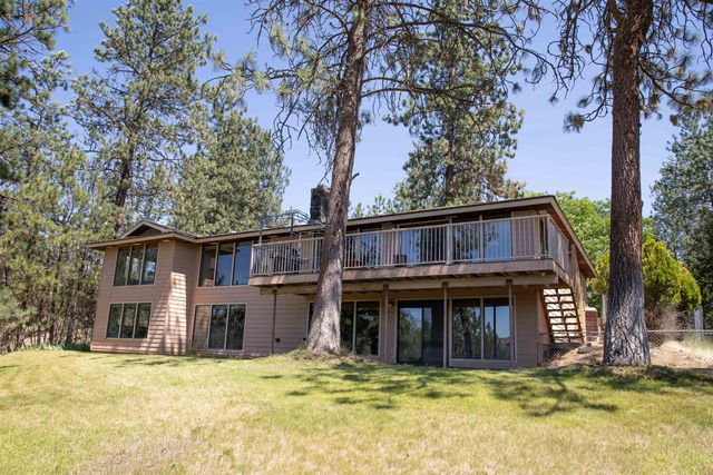 16905 N Mockingbird Ct, Nine Mile Falls, WA 99026