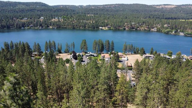 16905 N Mockingbird Ct, Nine Mile Falls, WA 99026