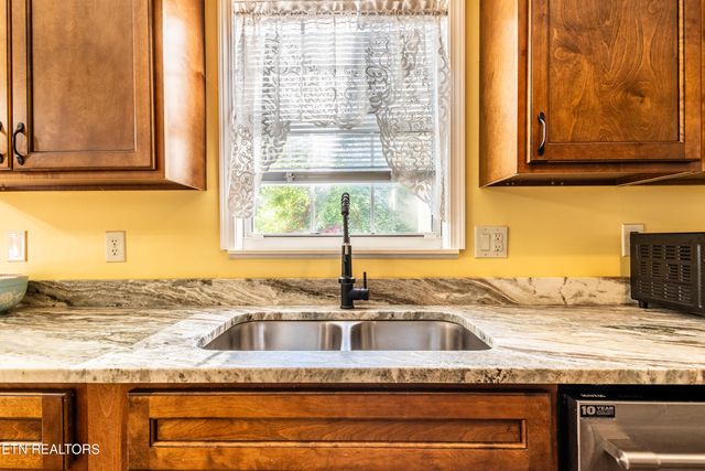 348 Willie D Drive, Jefferson City, TN 37760