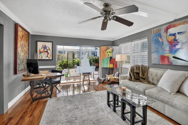 3050 NE 16th Avenue 207, Oakland Park, FL 33334