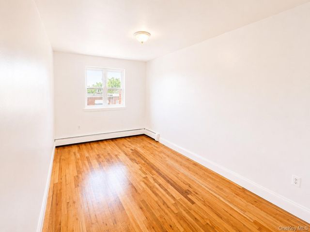 533 Soundview Avenue 3rd Floor, Bronx, NY 10473