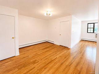 533 Soundview Avenue 3rd Floor, Bronx, NY 10473
