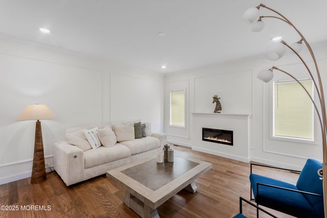 14A New Brunswick Avenue, Matawan, NJ 07747