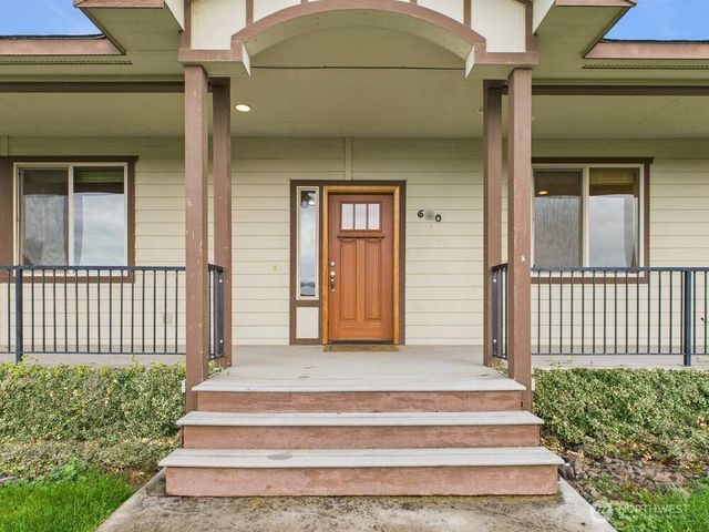 650 S Van Well Avenue, East Wenatchee, WA 98802