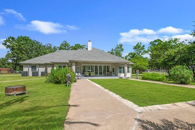 160 Black Forest Drive, Zavalla, TX 75980