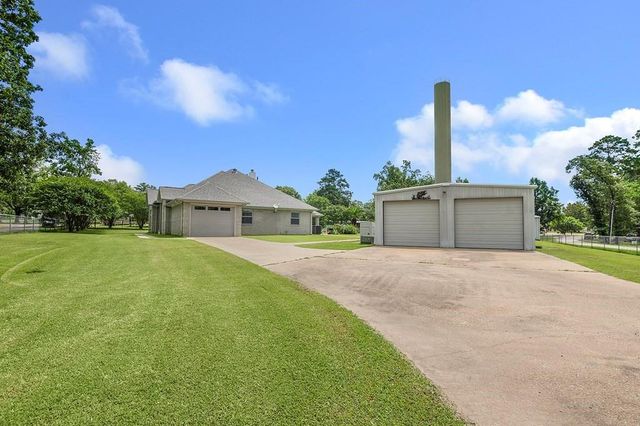 160 Black Forest Drive, Zavalla, TX 75980