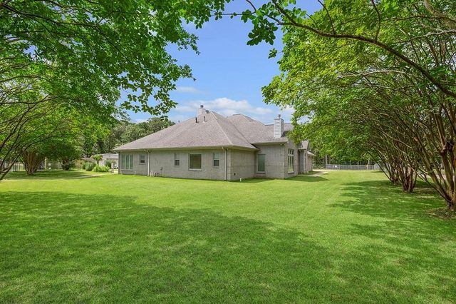 160 Black Forest Drive, Zavalla, TX 75980