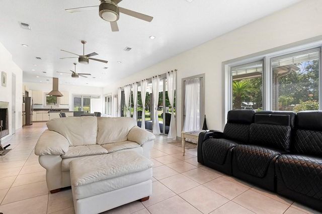 160 Black Forest Drive, Zavalla, TX 75980